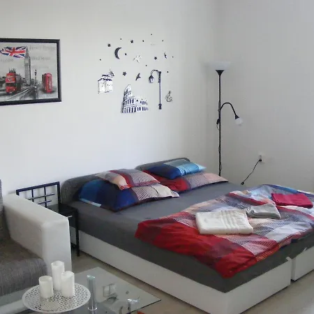 Sun Apartman شقة *
